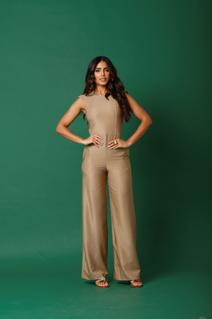 Conjunto Macacão Pantalona e Colete Removível Sense