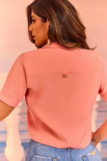 Blusa semi cropped